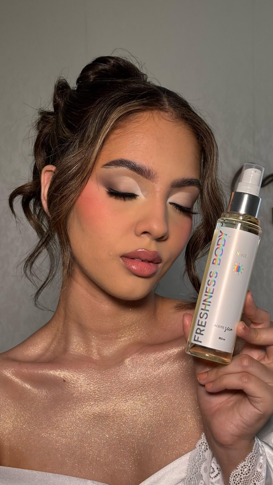 SHIMMER BODY MIST SPOTLIGHT LITMUS (BRILLOS DORADOS) - Imagen 3